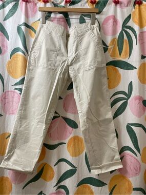 GAP girlfriend khaki white pants